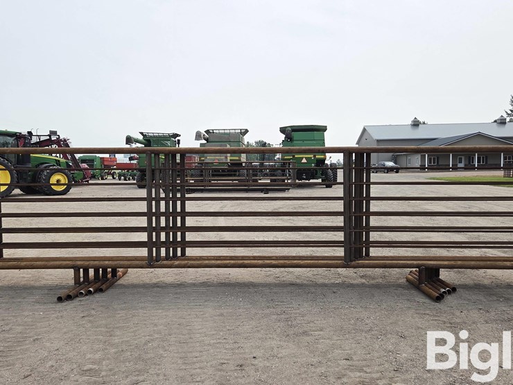 24'-free-standing-panels-(bid-per-unit)-image-2