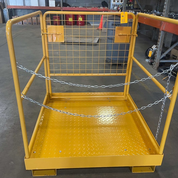 #2082 • Forklift Platform Basket with Fork Pockets (PR5)