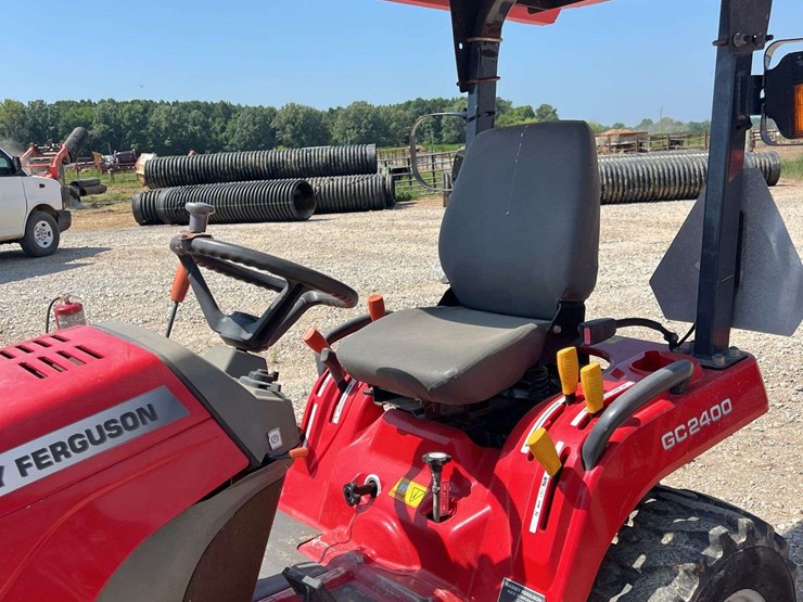 massey-ferguson-gc2400-image-12