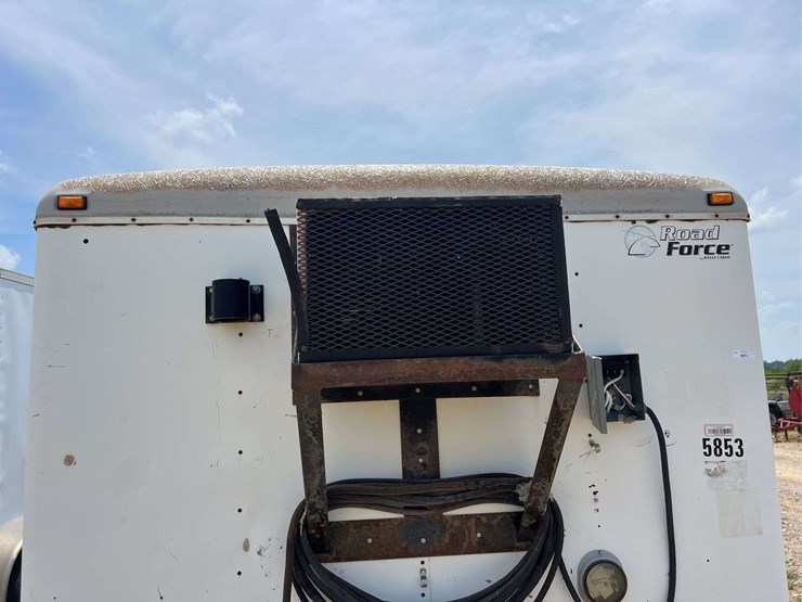 2007-wells-82"-x-16'-t/a-enclosed-trailer-image-9