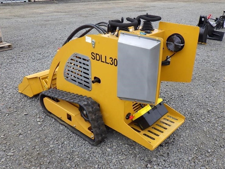 2025-sdlanch-sdll30-skid-steer-tracked-loader-image-2
