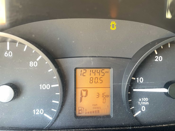 2011-freightliner-sprinter-3500-image-30