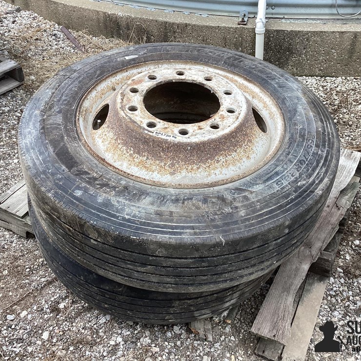 255/70R22.5 Tires & Rims