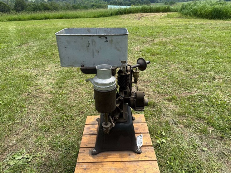 standard-gas-engine-cream-separator-image-2