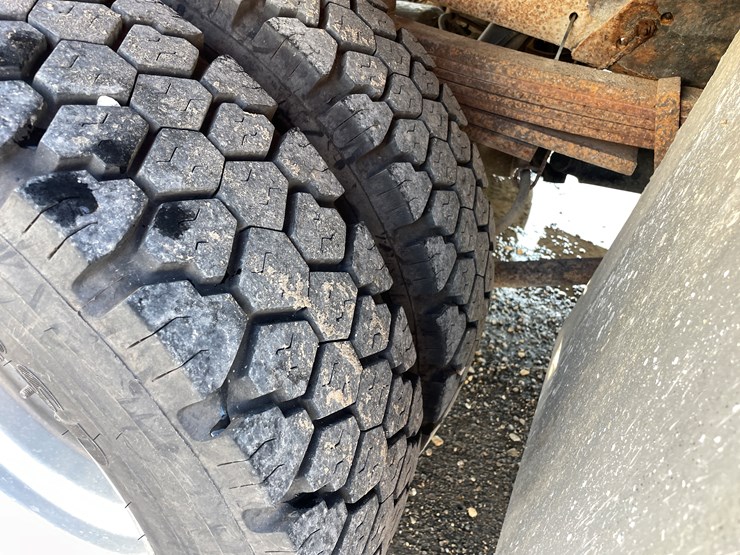 #6287-•-2005-chevy-c4500-4x4-service-truck-image-16