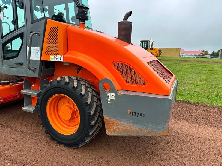 2018-xcmg-cv83pd-image-15