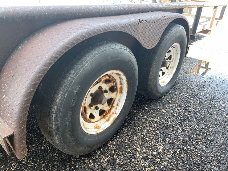 #6255-•-2-axle-trailer-(has-wi-title)-image-11