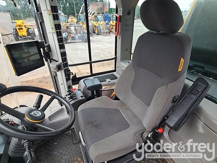 2021-volvo-l60h-image-41