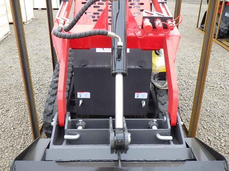 2025-agt-ysrt14-skid-steer-tracked-loader-image-6