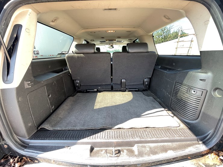 #6288-•-2008-chevy-suburban-(has-wi-title)-image-27
