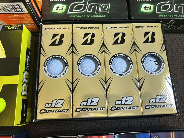 golf-balls---noodle/wilson/bridgestone-image-3