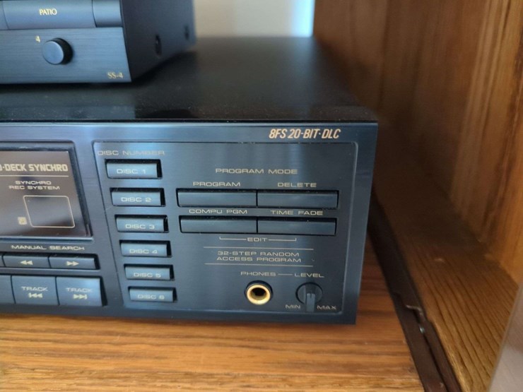 vintage-pioneer-complete-audio-system-lot---receiver/turntable/cd/tape/tuner-and-speakers-with-cabinet-image-3