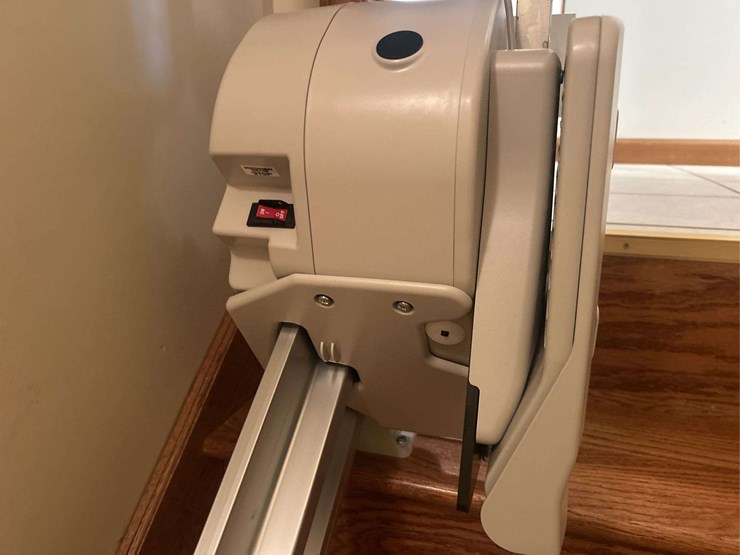 bruno-stair-lift---80”-l-image-4