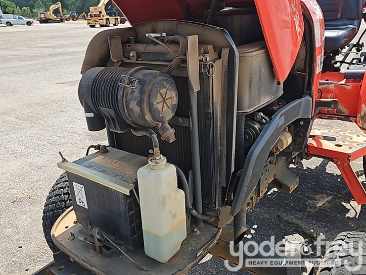 2020-kubota-l2501f-image-17