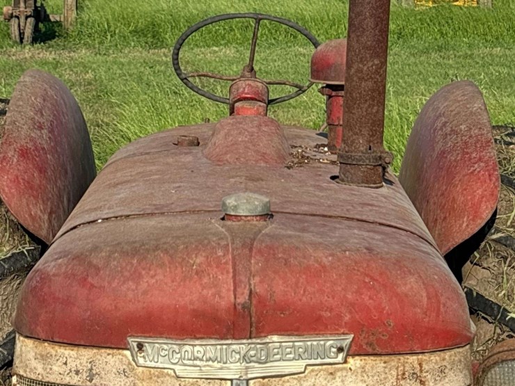 mccormick-deering-w-9-gas-image-10