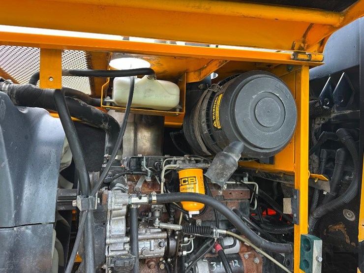 2002-jcb-411ht-image-39