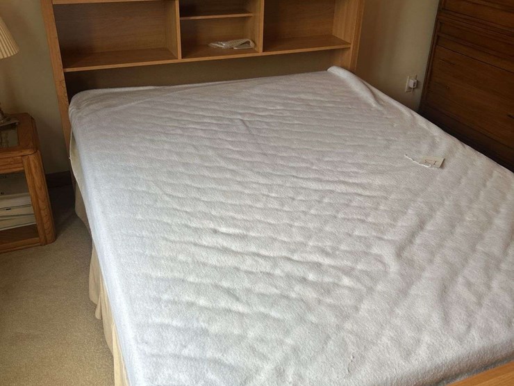bed-frame/headboard/bench-and-contents---headboard-is-66”-w-image-4