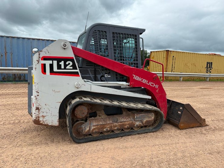 2015-takeuchi-tl12-image-4