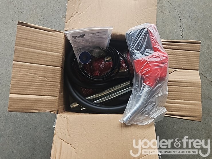 unused-fuel-boss-dispencer-unit-c/w-12v-dc-pumps-12.5-gpm,-40'-hose-reel-image-2