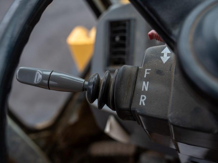 1996-deere-344g-image-13
