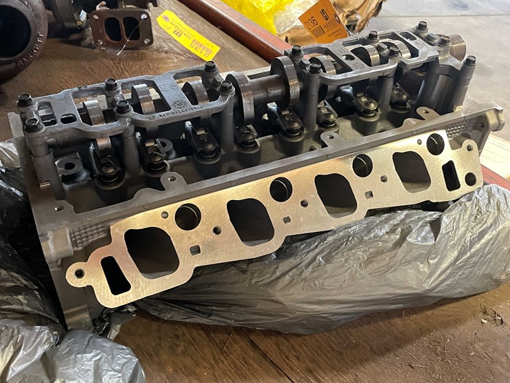 #2136-•-ford-cylinder-head-(pr3)-image-4