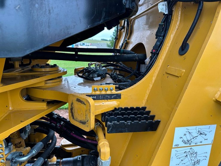2019-caterpillar-938m-image-40