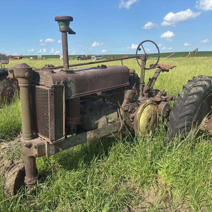 JOHN DEERE G