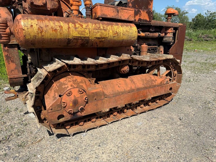 caterpillar-d4-air-compressor-tractor-image-13