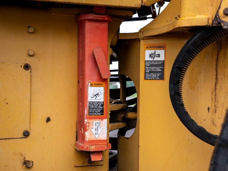1996-deere-344g-image-29