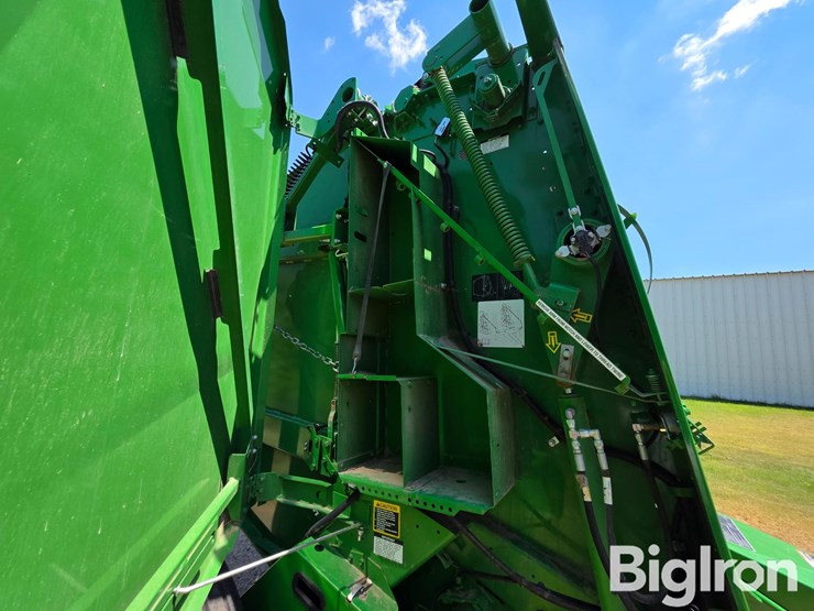 2019-john-deere-560m-image-14