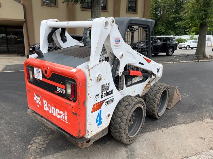 2019-bobcat-s570-image-7