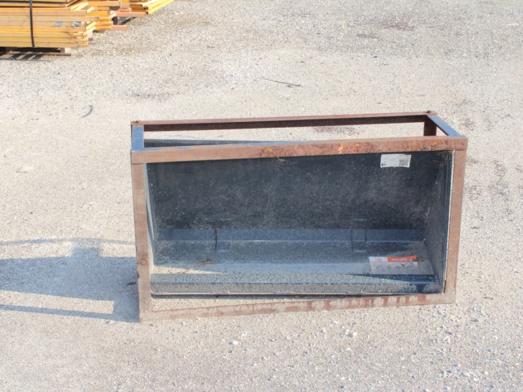 #4005-•-skid-steer-finishing-bucket---42"-image-1