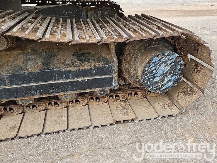 2011-deere-250g-lc-image-12