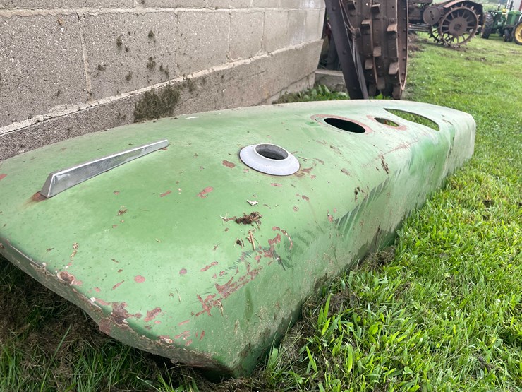 #7488-•-john-deere-tractor-hood-image-2