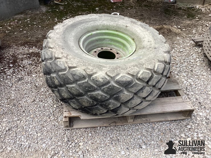 18.4-16-tire-&-rim-image-1