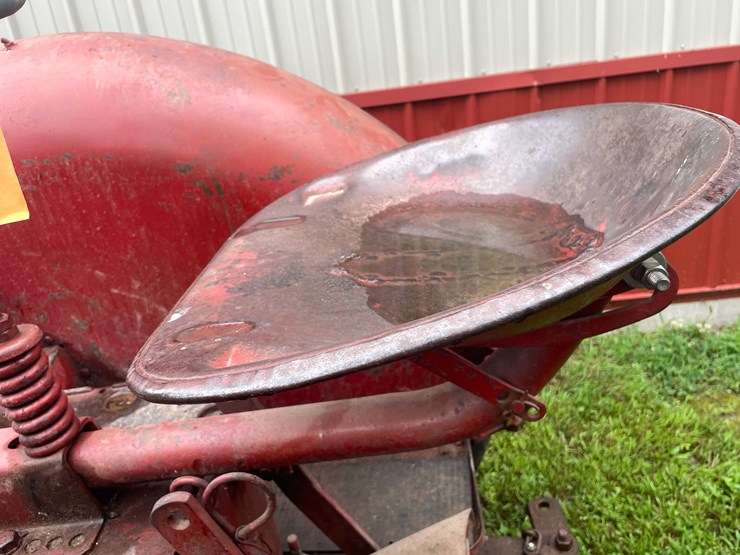 #6683-•-international-tractor-image-16