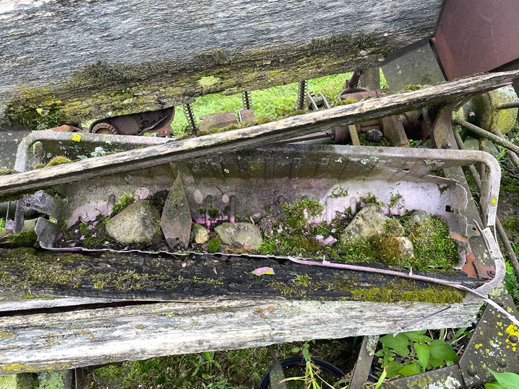 #7494-•-antique-seeder-image-12