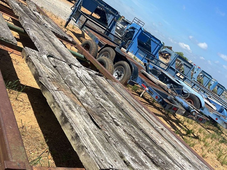 28'-john-deere-donahue-t/a-equipment-trailer-image-3