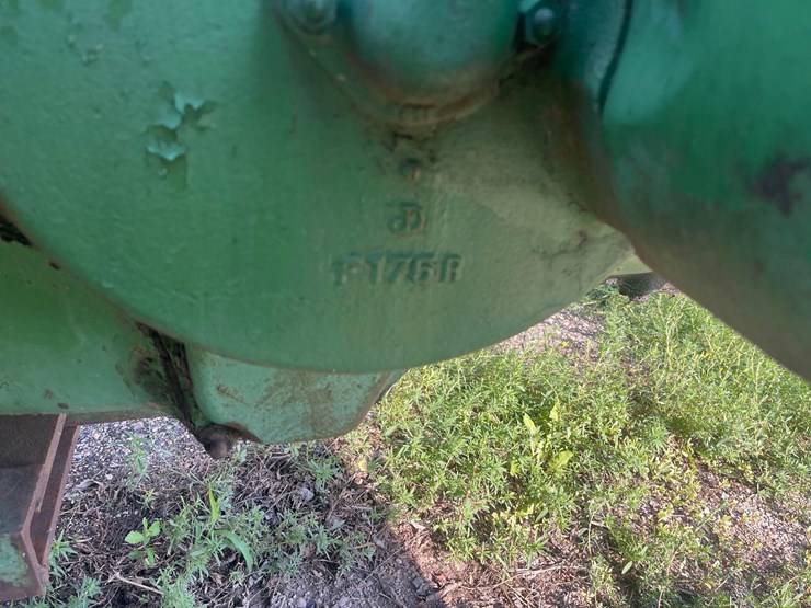 antique-john-deere-tractor-image-8