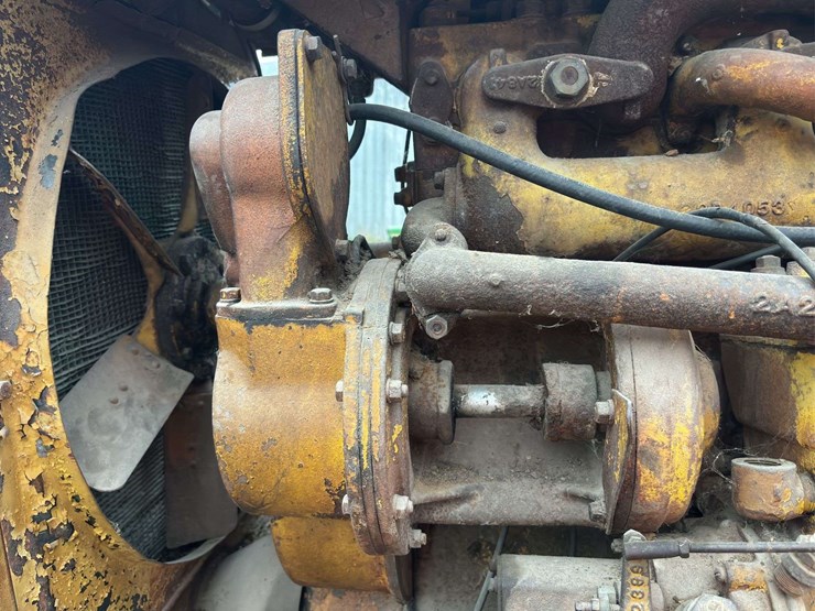caterpillar-forty-diesel-crawler-image-34