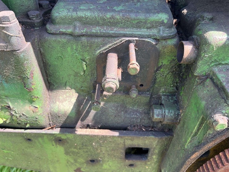 john-deere-70-image-42