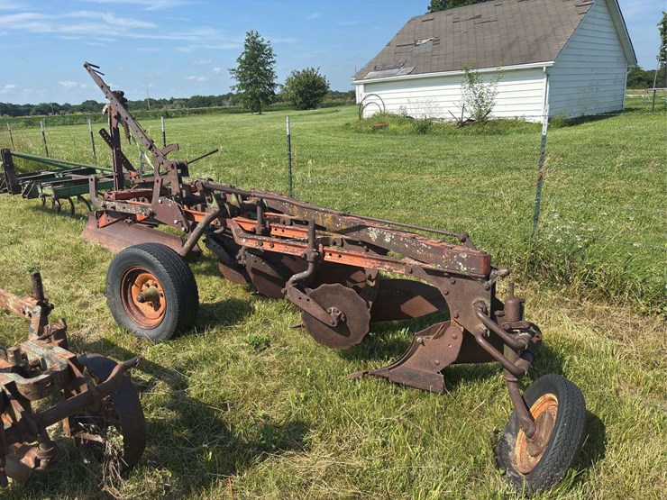 ji-case-pull-type-plow-image-6