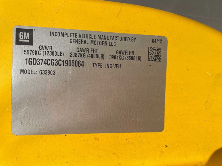 #1296-•-2012-gmc-savana-box-truck-(has-wi-title)-(of)-image-16