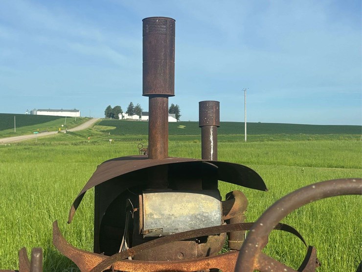 huber-4-cylinder-tractor-image-52