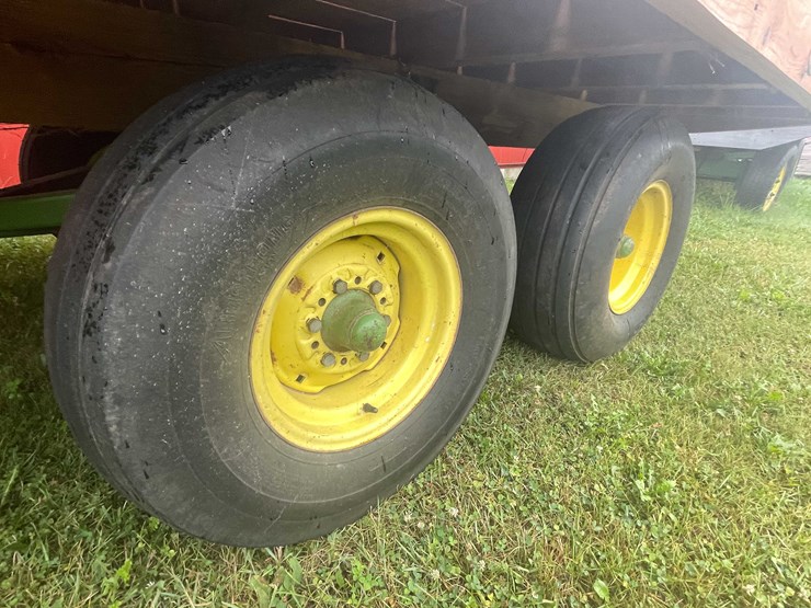 john-deere-1275-image-9