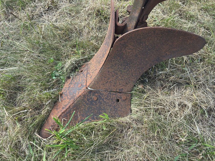 horse-drawn-potato-plow-image-10
