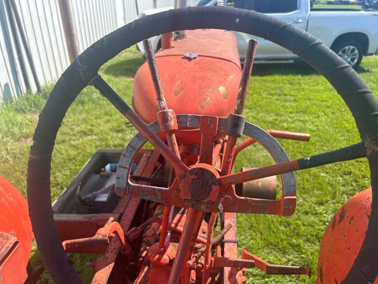 allis-chalmers-wd-tractor-image-21