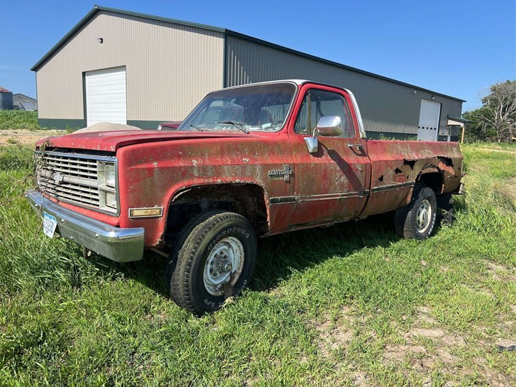 chevy-scottsdale-4wd-image-1