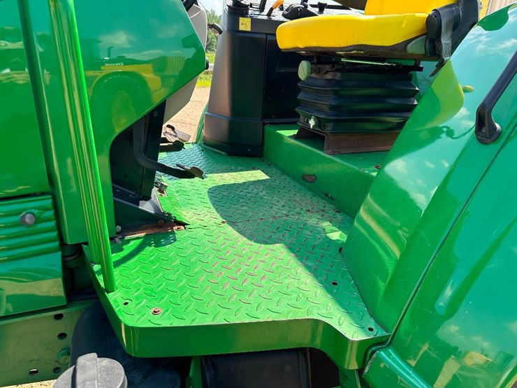2007-john-deere-6215-image-37