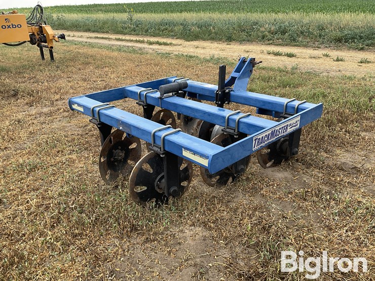 blu-jet-track-master-image-5